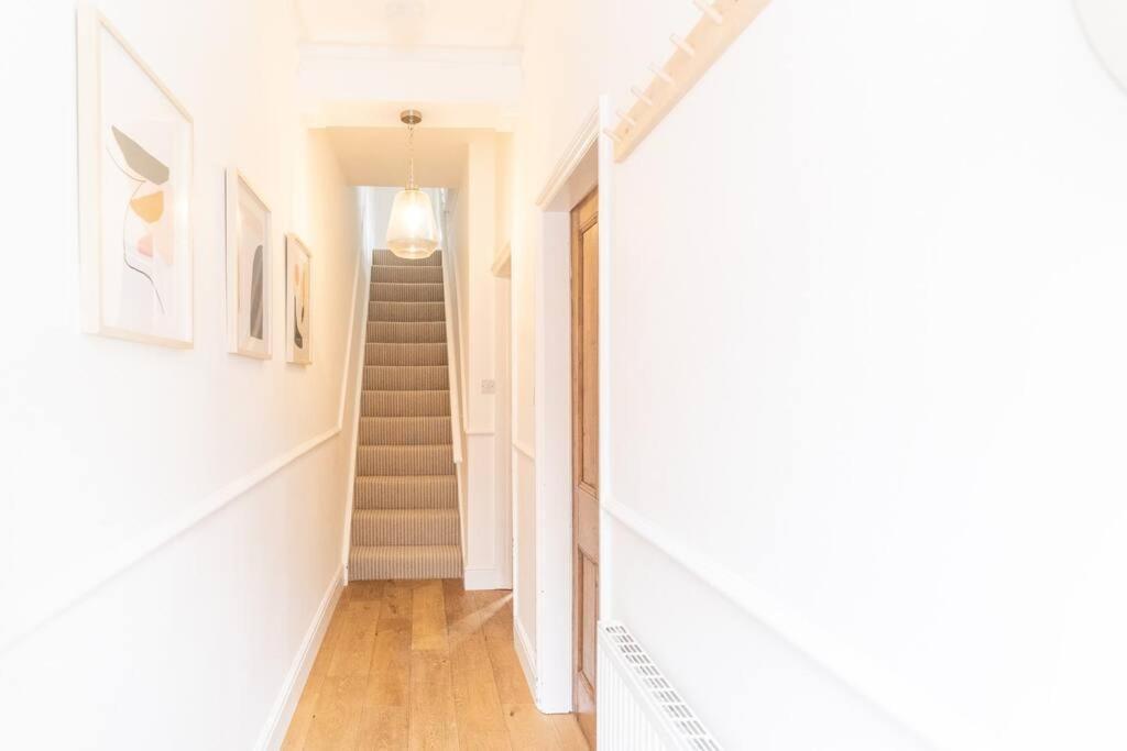 Spacious 3 Bedroom House יורק מראה חיצוני תמונה