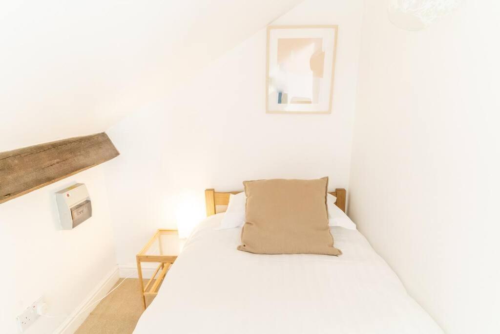 Spacious 3 Bedroom House יורק מראה חיצוני תמונה