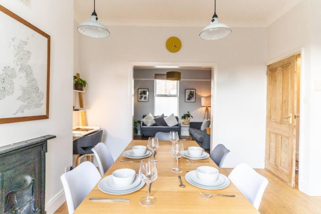 Spacious 3 Bedroom House יורק מראה חיצוני תמונה